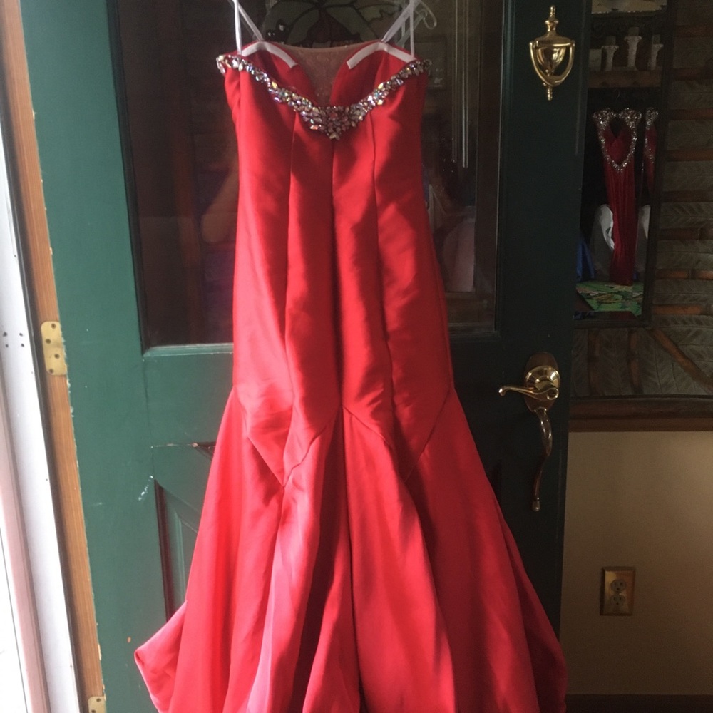Red Rachel Allan Pageant/Prom - Picture 3 of 3